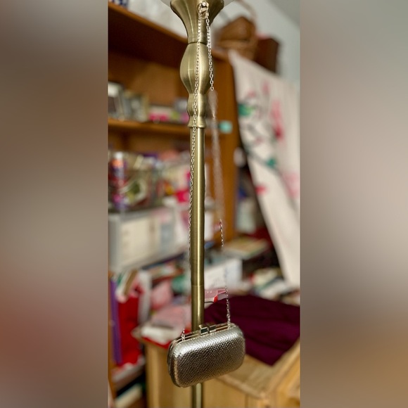 Party-ready clutch/shoulder bag - Picture 5 of 10